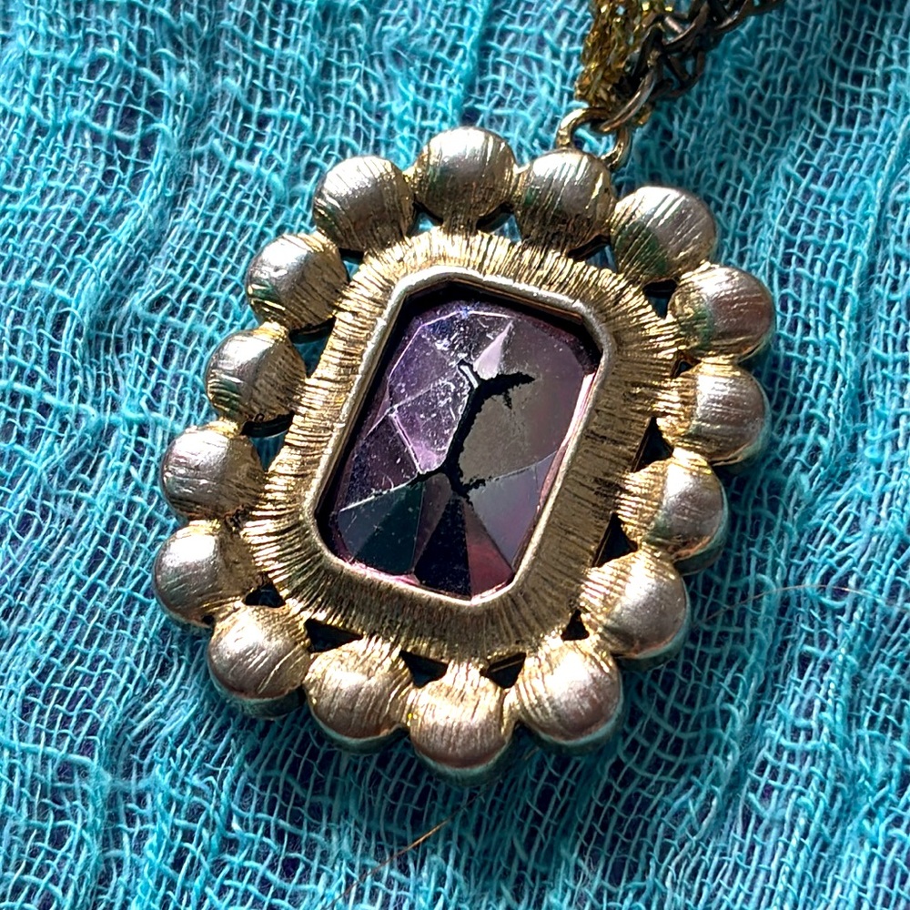 Betsey Johnson Seahorse Starfish Gold and Purple Pendant Ocean Necklace - Picture 5 of 7